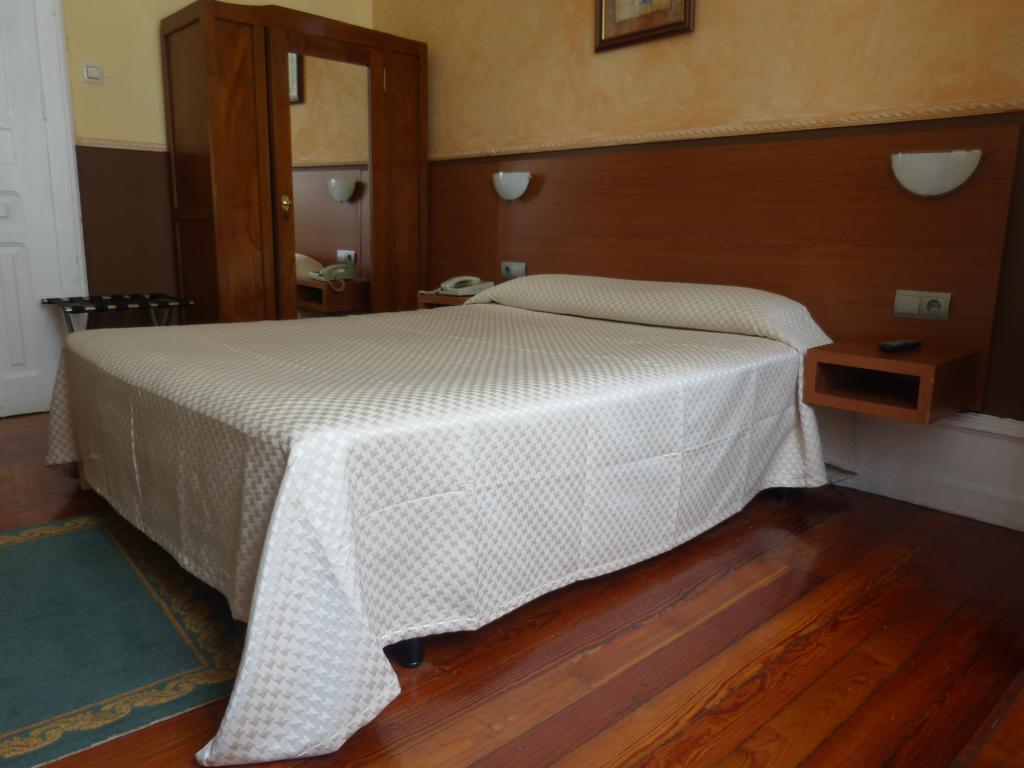 Hotel Aguila Vigo Ruang foto