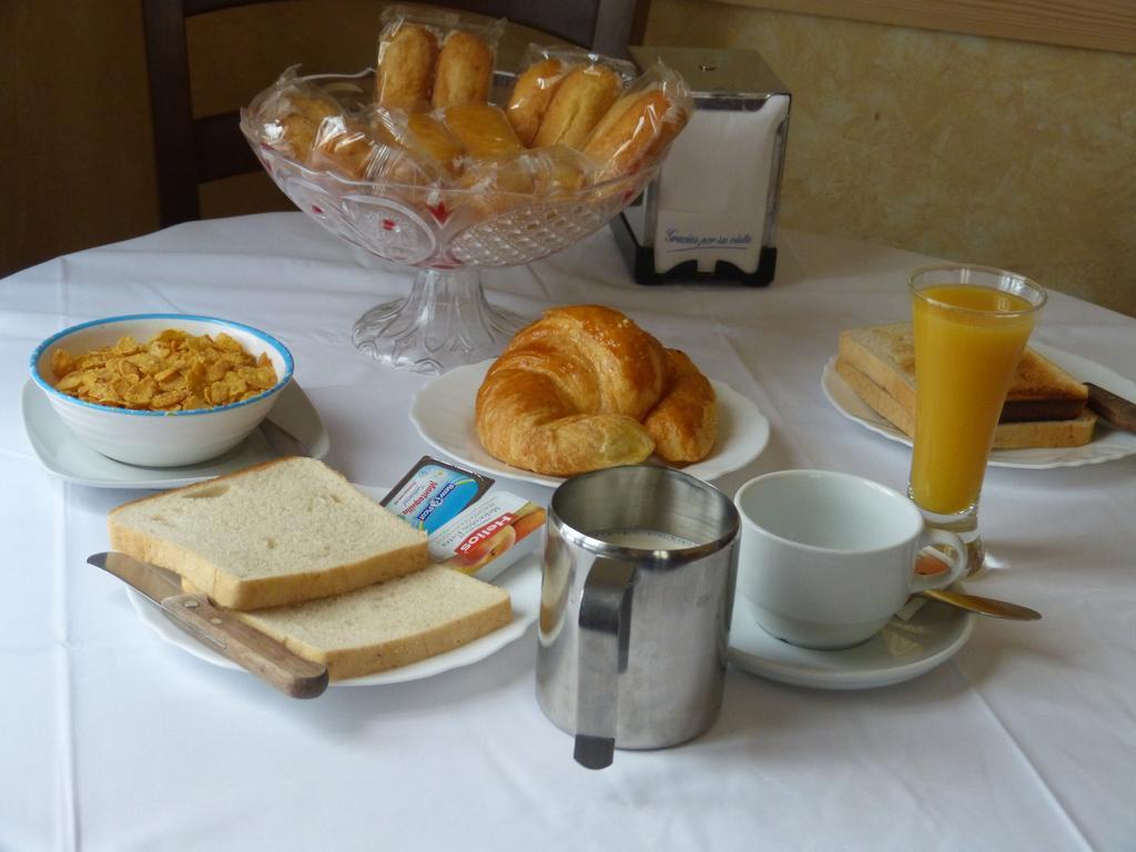 Hotel Aguila Vigo Bagian luar foto