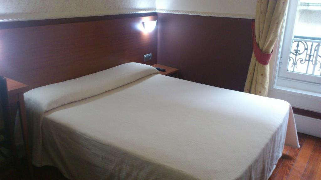 Hotel Aguila Vigo Bagian luar foto